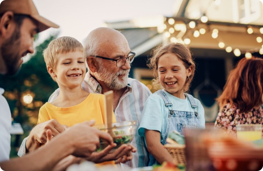 Family BBQ Website Image beside text 2000 x 1300 px